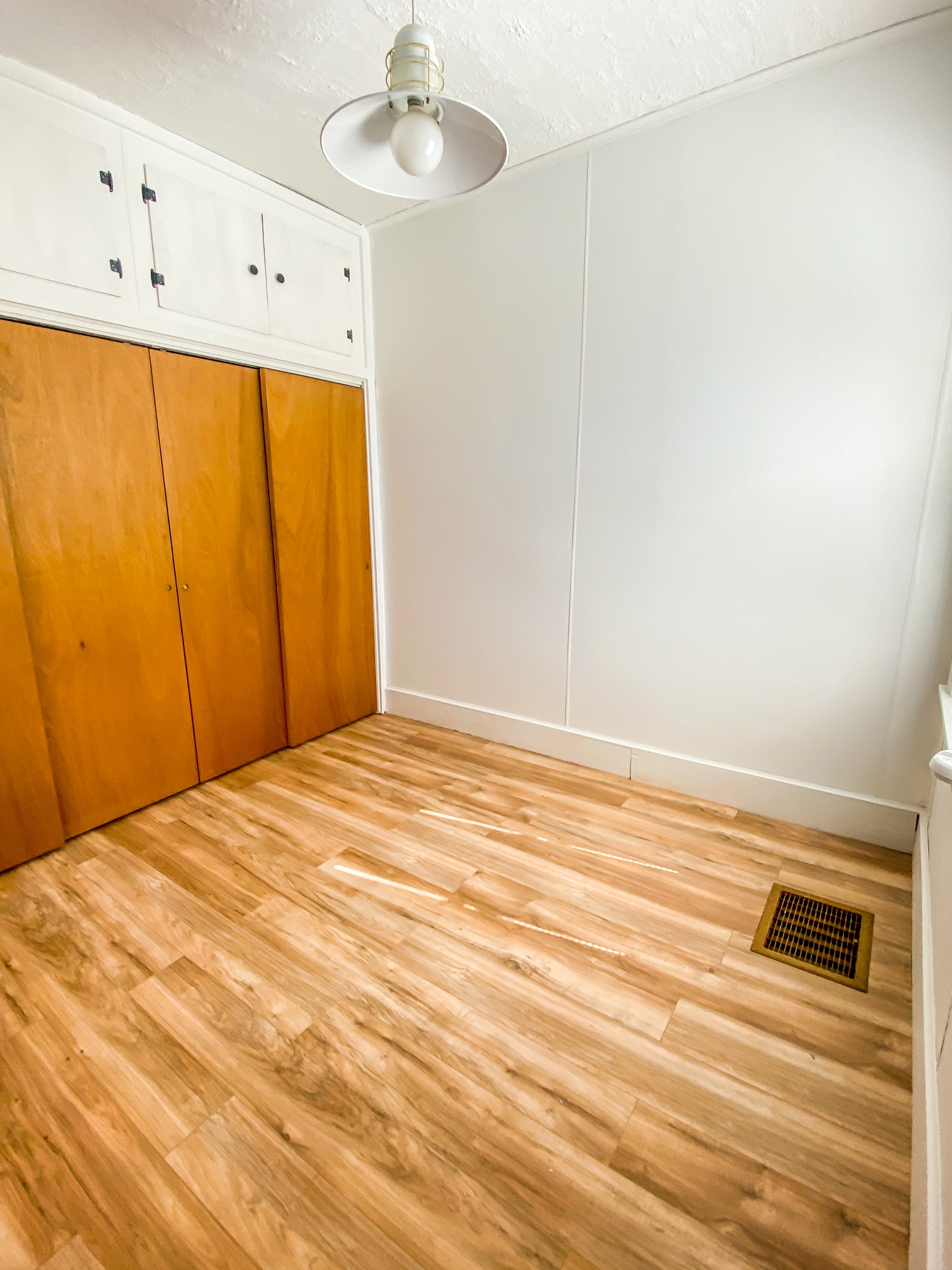 Building Photo - 8 Howe St