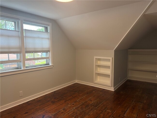 Building Photo - 240 Ferncliff Ave