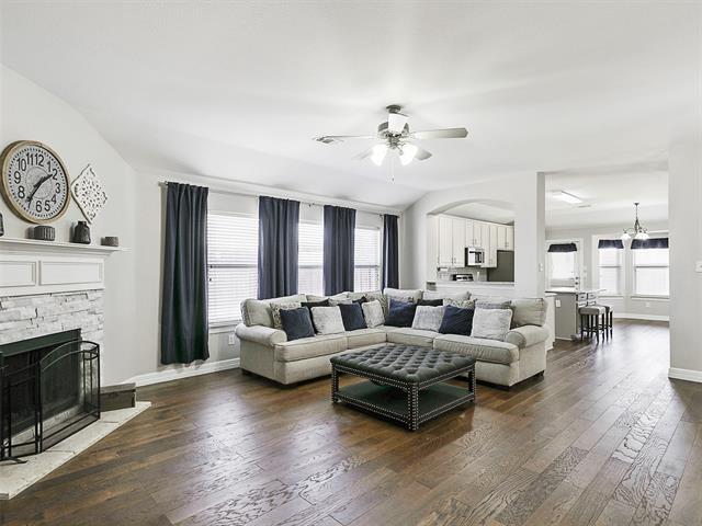 Building Photo - 2100 Del Mar Ct