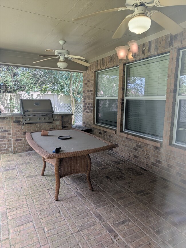 Building Photo - 14915 Bronze Finch Dr
