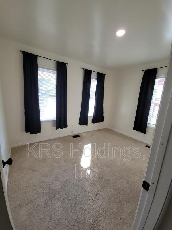 Building Photo - 1112 Hoover Ave