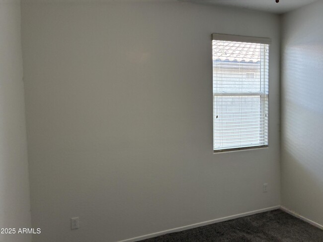 Building Photo - 11749 W Chase Ln