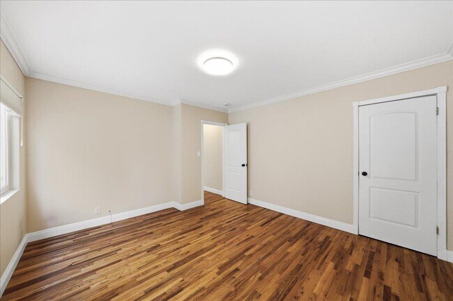 Building Photo - 11719 Mayfield Ave