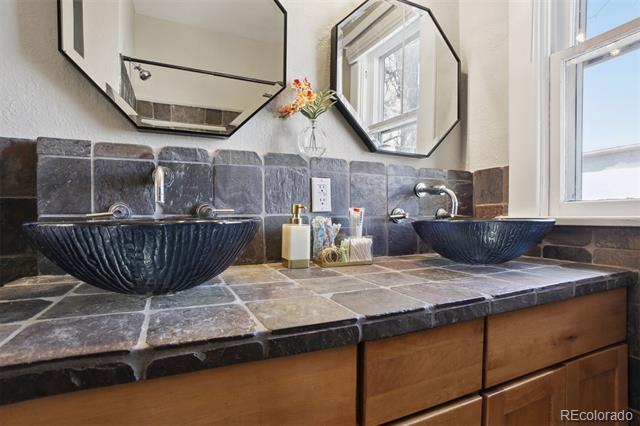 Building Photo - 4138 Shoshone St