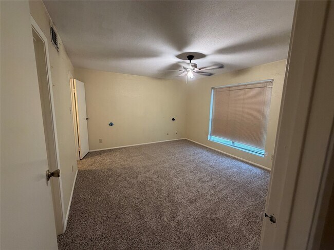 Building Photo - 14777 Wunderlich Dr