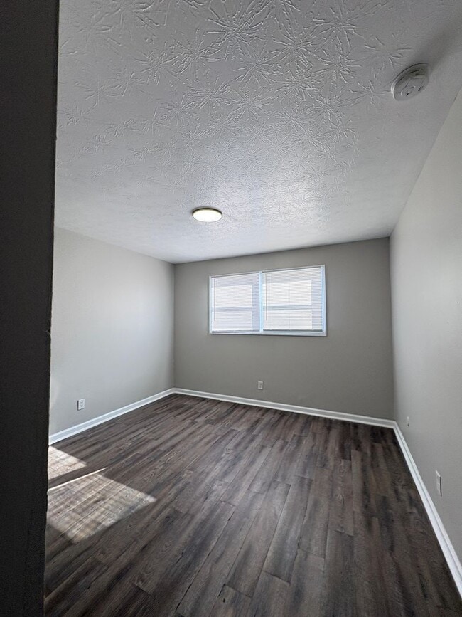 Building Photo - 2242 Ransdell St