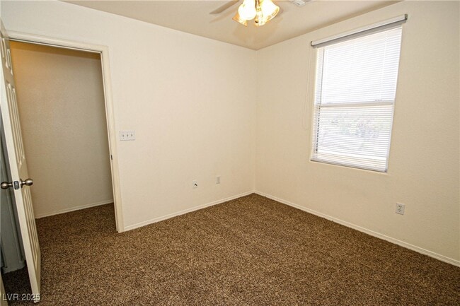 Building Photo - 2565 N Madre Grande St