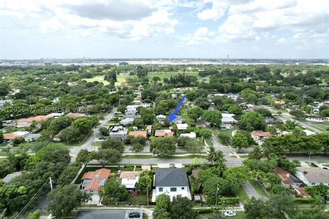 Building Photo - 550 Westward Dr