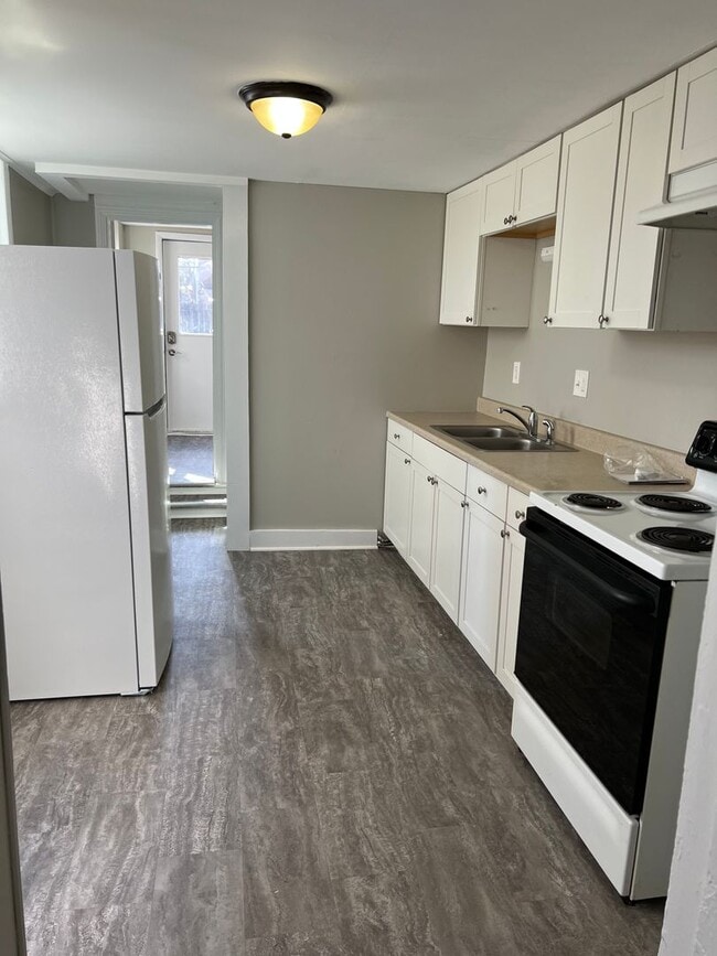 Building Photo - 2 possibly 3 Bedroom  Home In Carlisle wit...