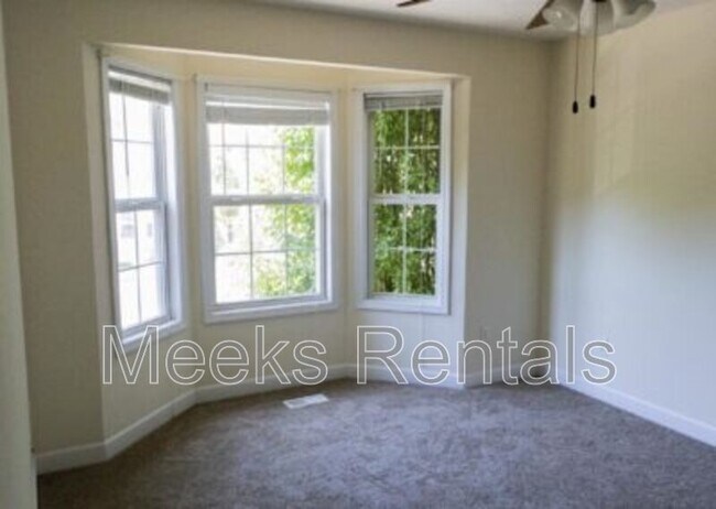 Building Photo - 327 Mill Rd