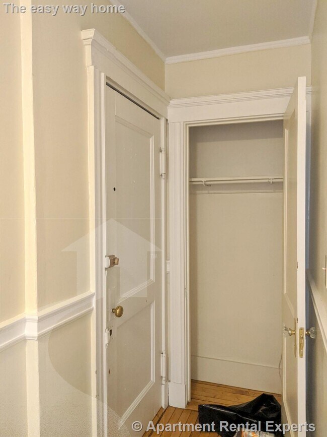Building Photo - 6 Craigie Cir