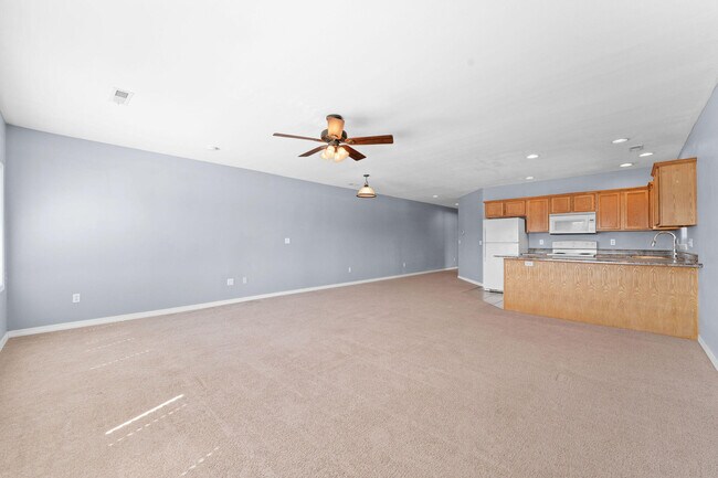 Building Photo - 12056 MO-13