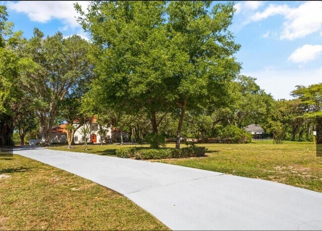 Building Photo - 3302 Butler Bay Dr N