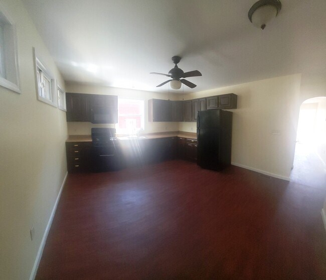 kitchen - 124 W Shore Rd