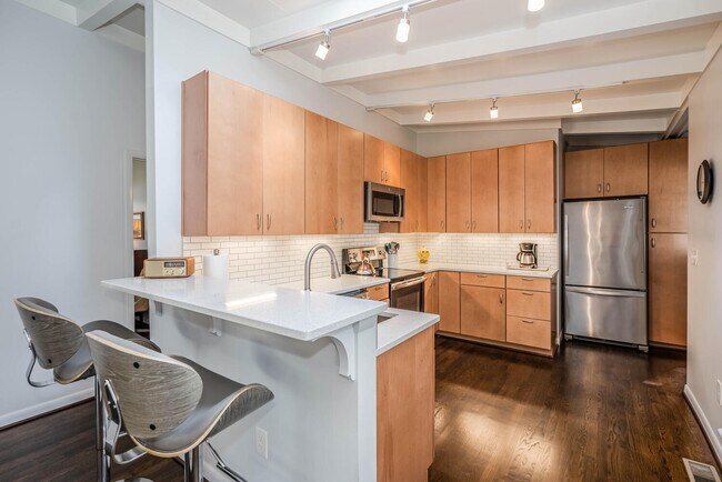 Building Photo - 1134 Baker Ln