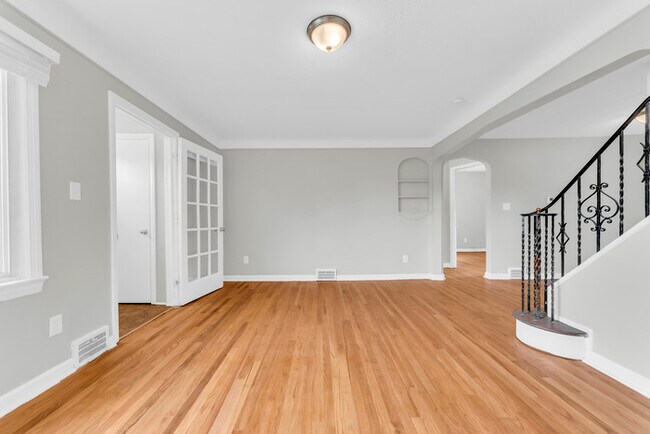 Building Photo - 4016 Verona Rd