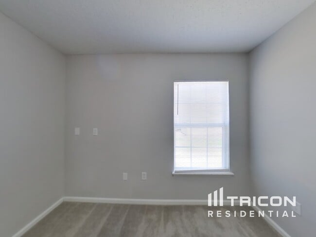 Building Photo - 86294 Cartesian Pointe Dr