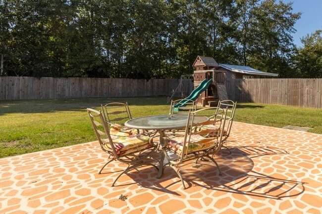 Building Photo - 4 BED 2 BATH NORTH WOOLMARKET SCHOOL DISTRICT!! THIS HOUSE IS A MUST SEE!!