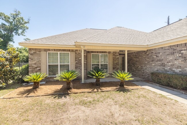 Building Photo - 203 Hayne Dr