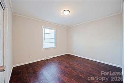 Building Photo - 321 Hamilton Dr NE
