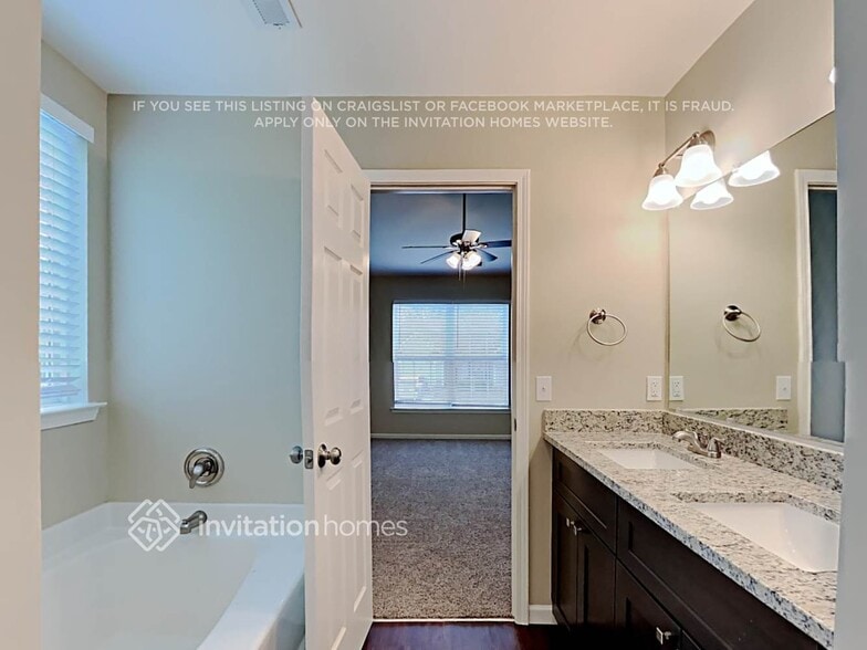 Building Photo - 7321 Balancing Rock Ct