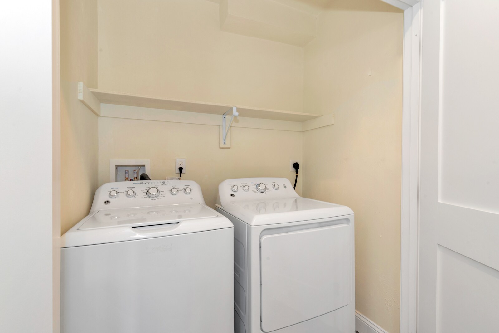 Building Photo - 161 4th St