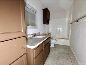 Building Photo - 10 Perkins Ave