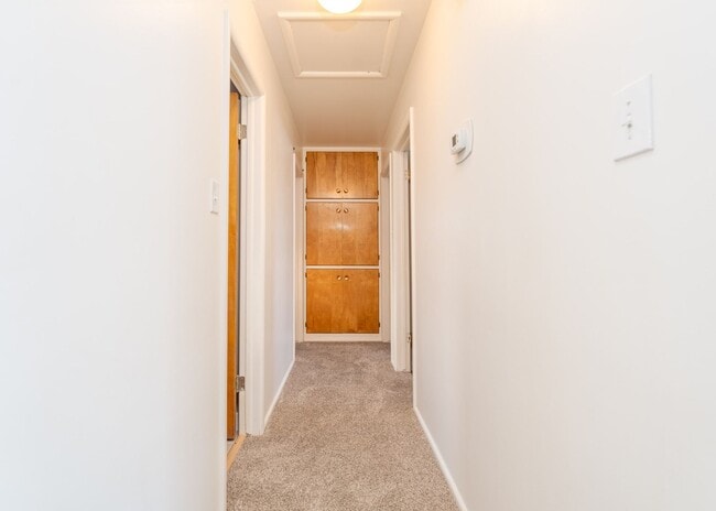 Building Photo - 204 19th Ave NW