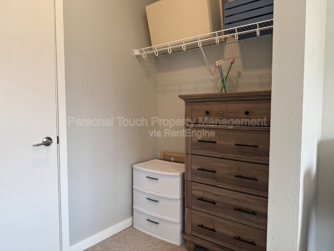 Building Photo - 600 8th St S