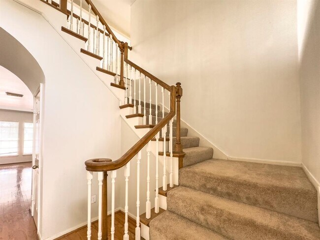 Building Photo - 16714 Colony Terrace Dr