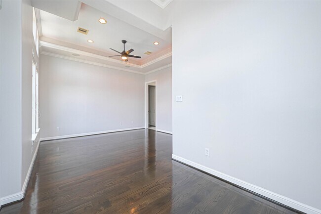 Building Photo - 1739 Oakdale St