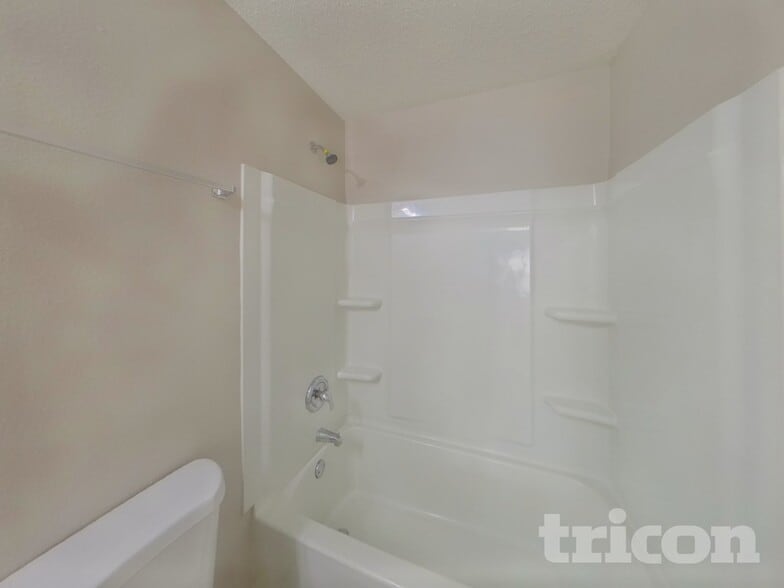 Building Photo - 2028 Dunsmore Ln