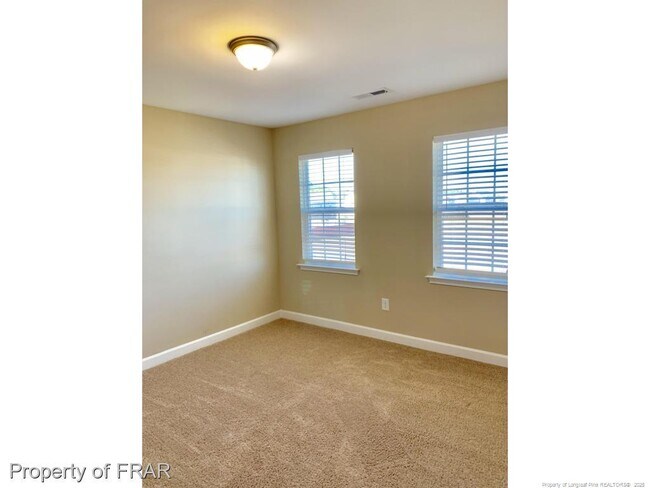Building Photo - 211 Rainmaker St