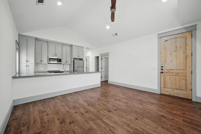 Building Photo - 3-Bedroom Haven for in Peaceful Denison