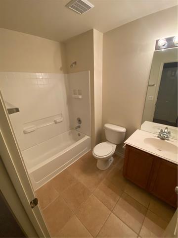 Building Photo - 2734 Hyde Park Dr
