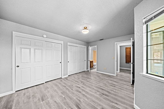 Building Photo - 7456 Santa Susana Way