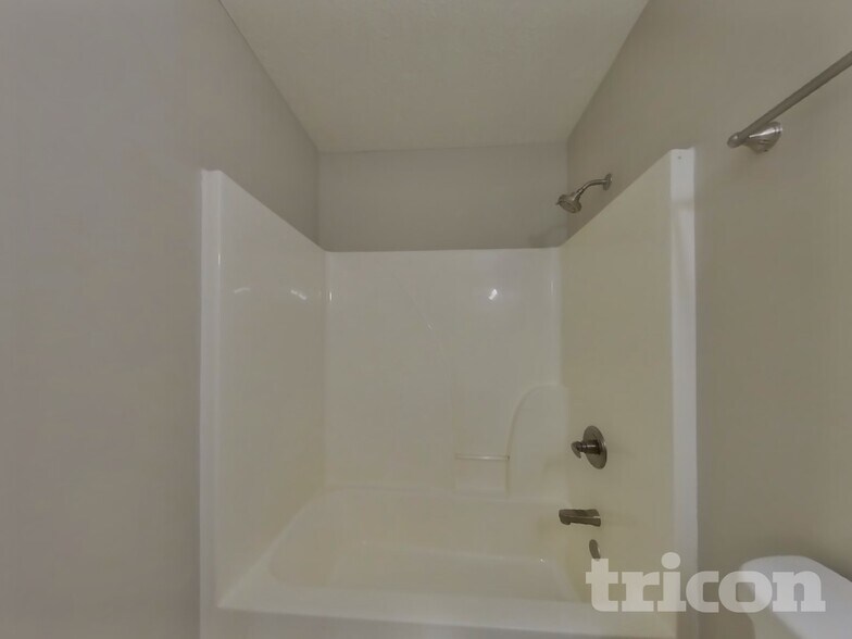 Building Photo - 712 Paige Ct