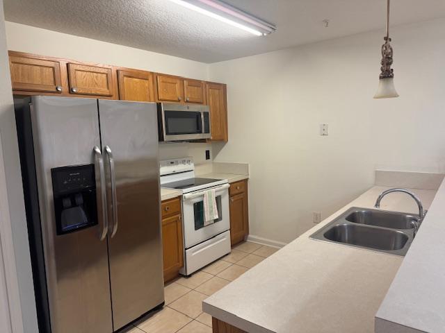 Building Photo - 7920 Merrill Rd