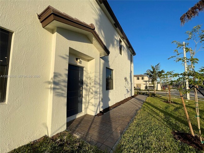 Building Photo - 23172 SW 130 AVE