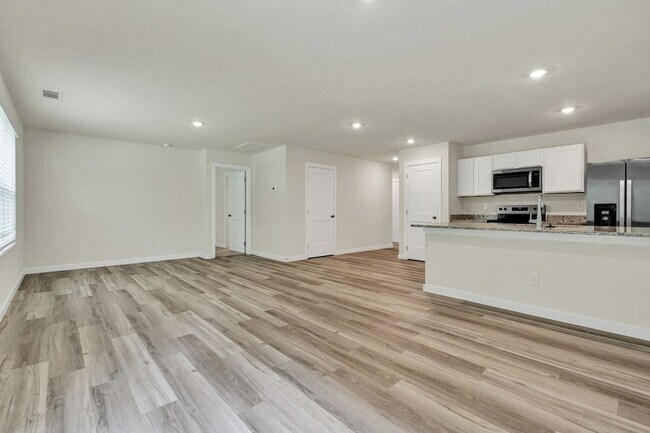 Building Photo - 627 Fox Den Cir