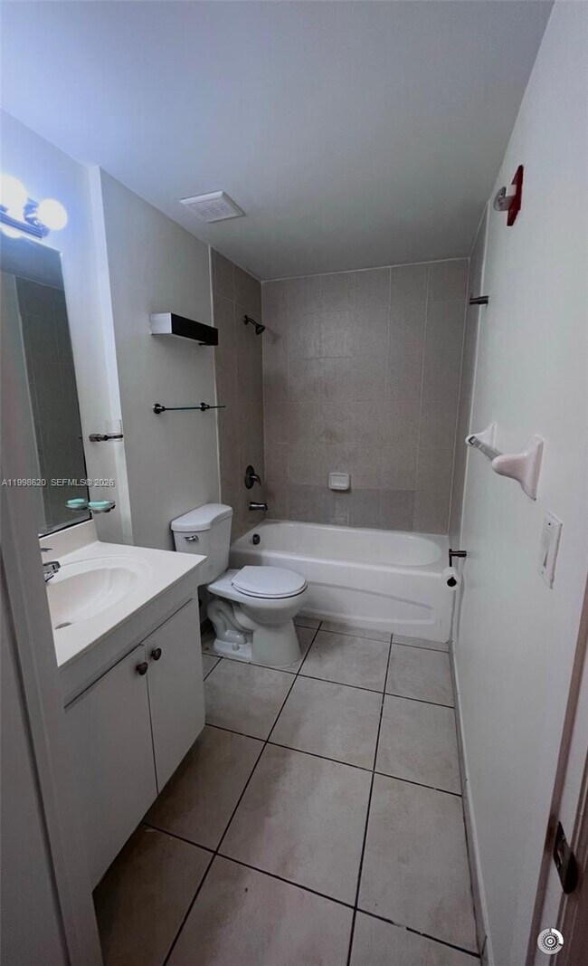 Building Photo - 7220 NW 114th Ave