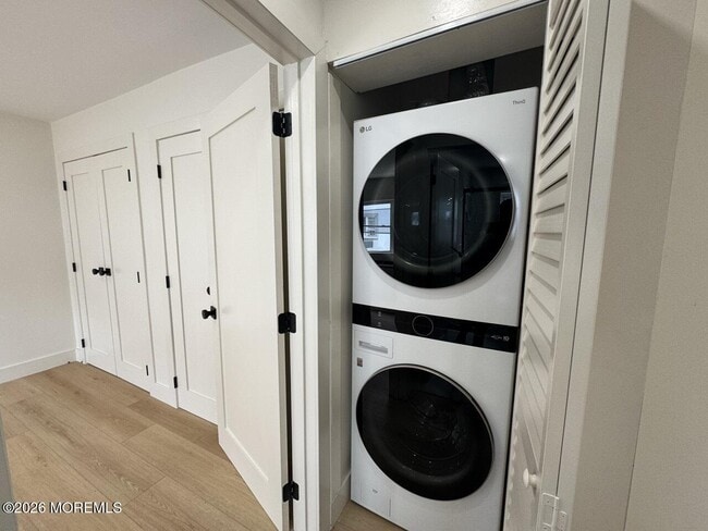 Building Photo - 1217 Ocean Ave N