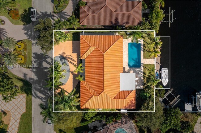 Building Photo - 3010 NE 58th St