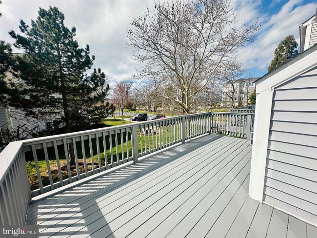 Building Photo - 106 Blenny Ln