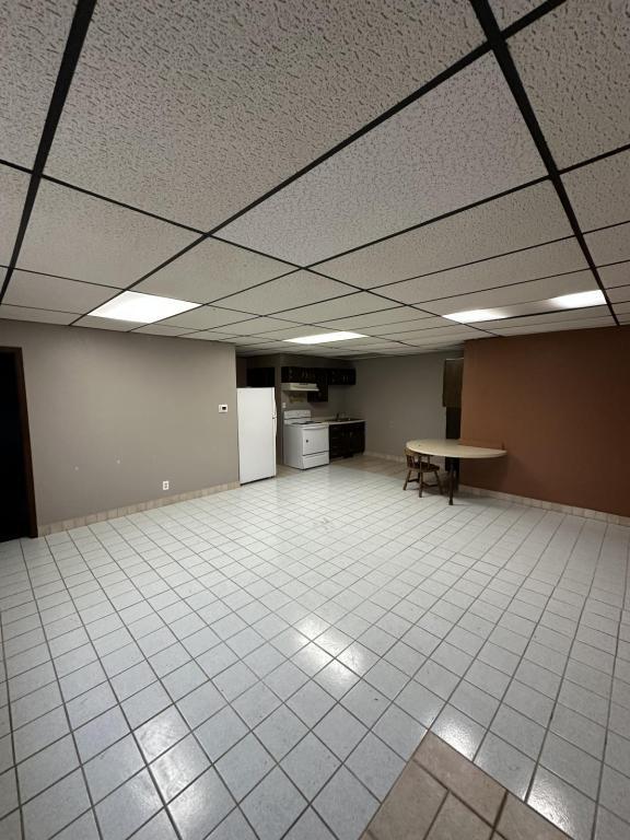 Building Photo - 205 E Main St