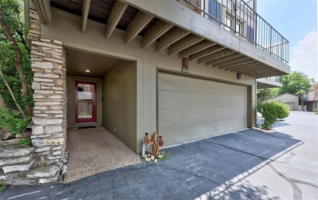 Building Photo - 1821 Westlake Dr