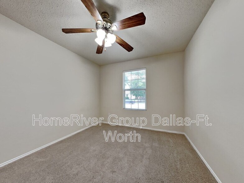 Building Photo - 9916 George Bush Dr