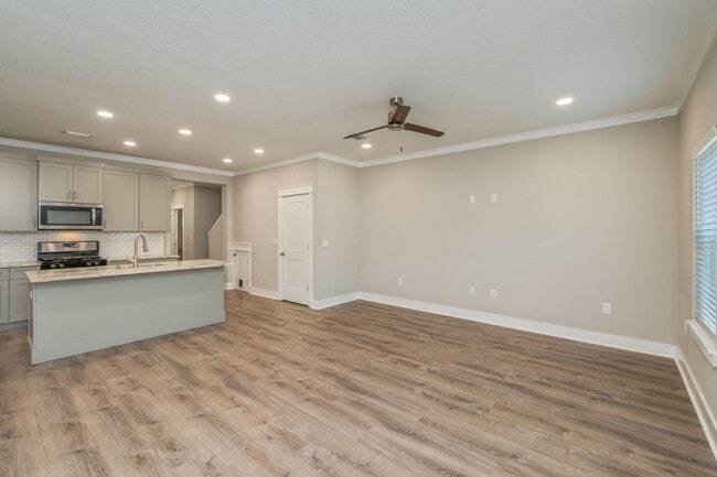 Building Photo - 3 Praiseworthy Dr