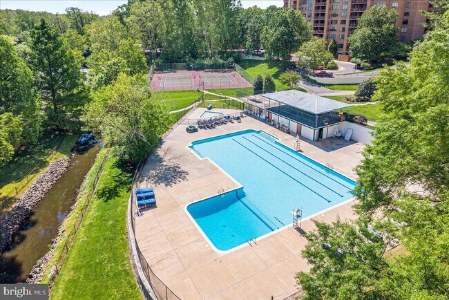 Building Photo - 10444 Rockville Pike