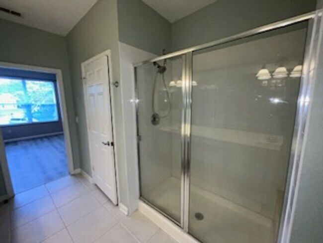 Building Photo - 5251 Maxon Terrace